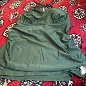 Kona Sol Bathing suit Top in Green (NWT)